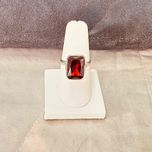 925 Sterling Silver Plated Ring Red Topaz Faceted & Bezel Set Rectangular - Picture 14 of 15